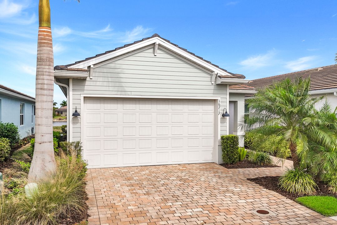 16717 Seasons Coast Dr, Bonita Springs, FL 34135