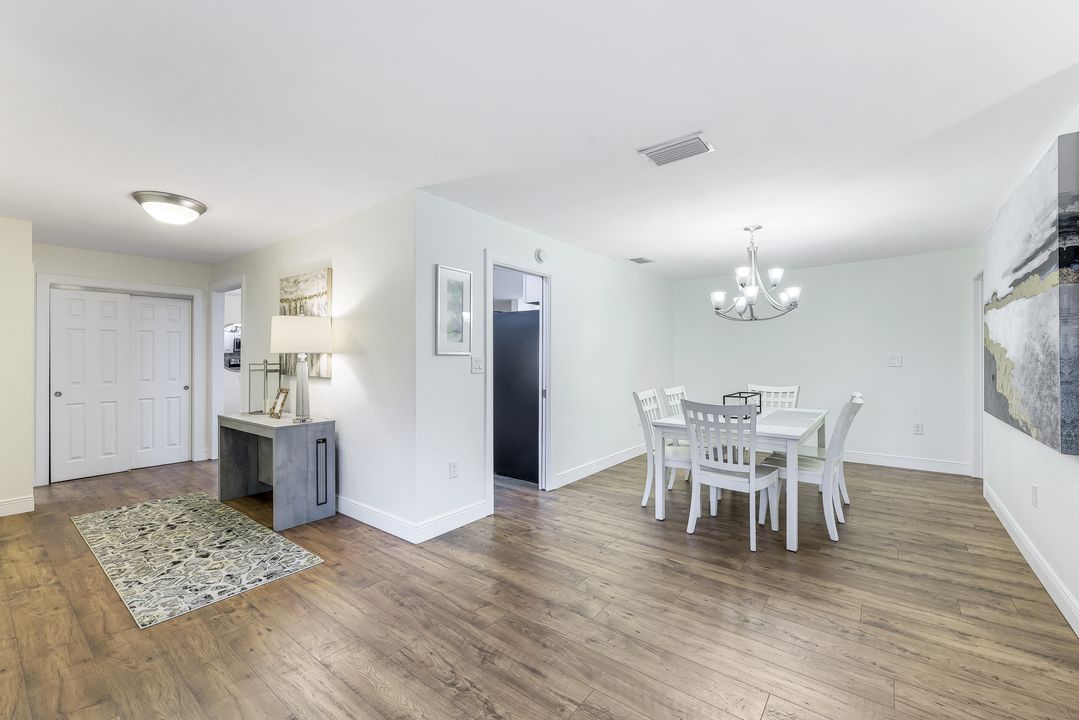 6890 Hendry Creek Dr, Fort Myers, FL 33908