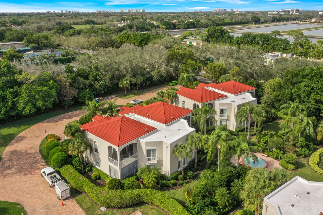 1550 Clermont Dr  #E-101, Naples, FL 34109