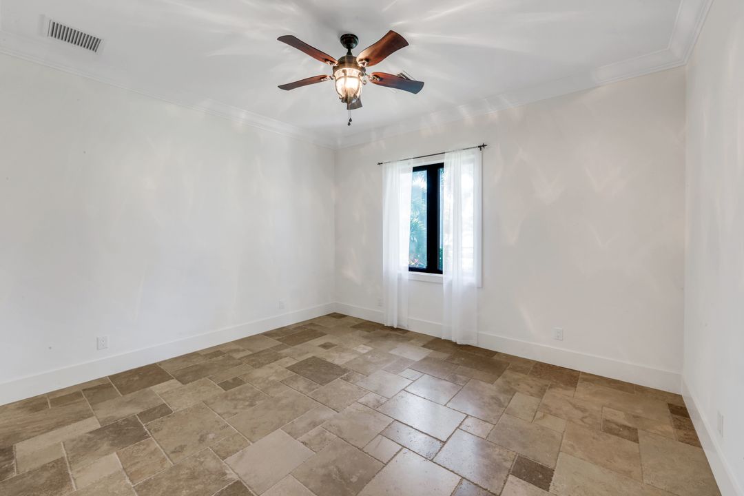1400 Forrest Ct, Marco Island, FL 34145
