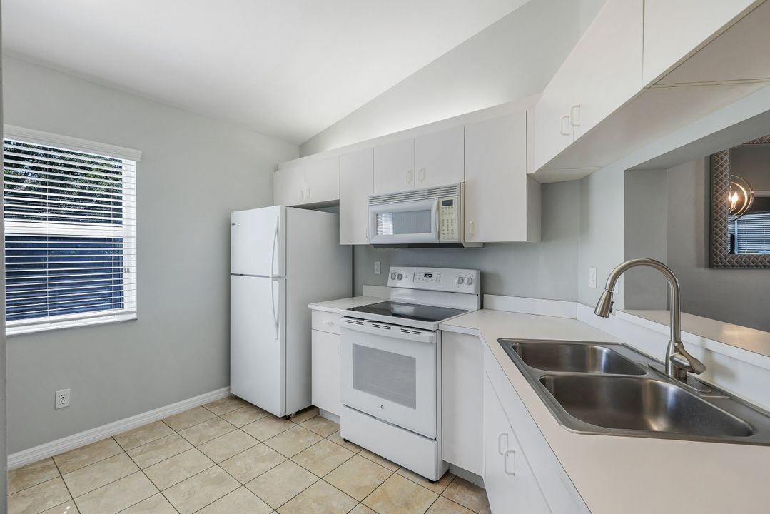 12131 Summergate Cir #203, Fort Myers, FL 33913