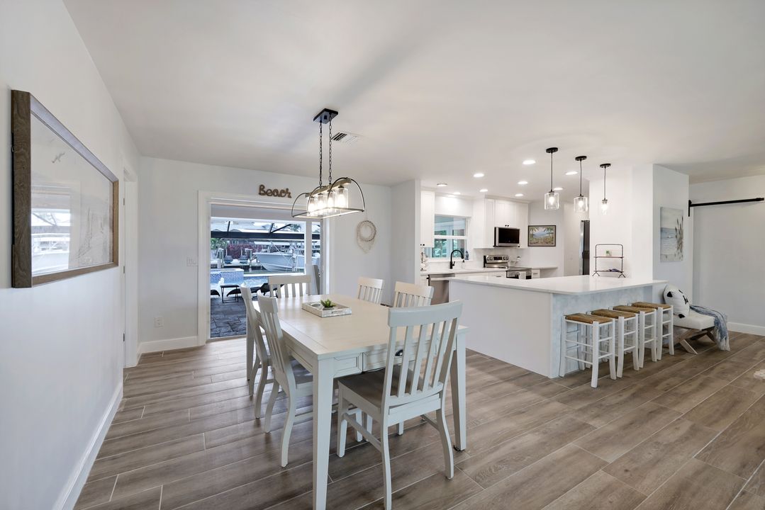 401 Lagoon Ave, Naples, FL 34108