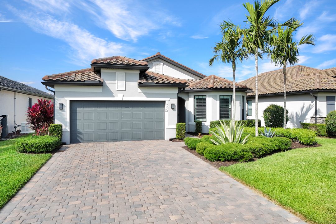 19572 Utopia Ln, Estero, FL 33913