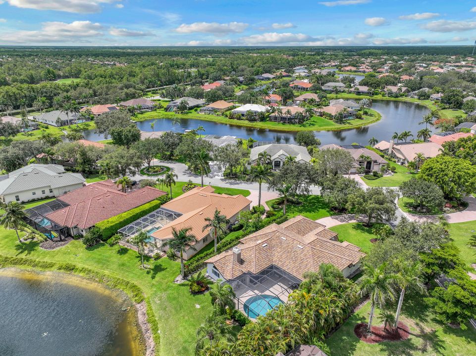 11819 Warbler Ct, Naples, FL 34119