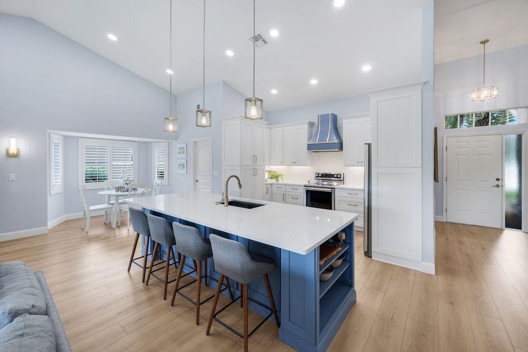 25061 Bay Cedar Dr, Bonita Springs, FL 34134