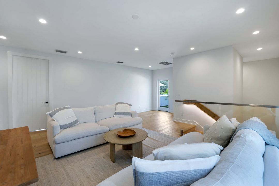 14 Sabre Ln, Naples, FL 34102