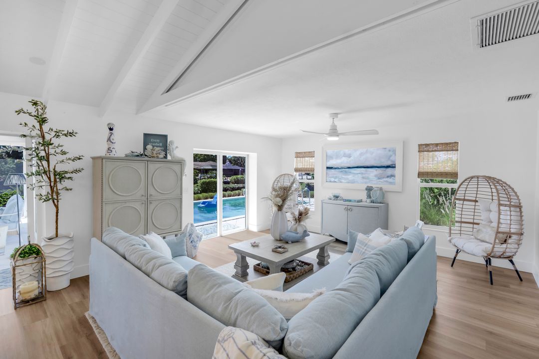 915 Pecten Ct, Sanibel, FL 33957