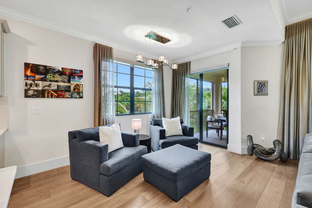16356 Viansa Wy #9-201, Naples, FL 34110