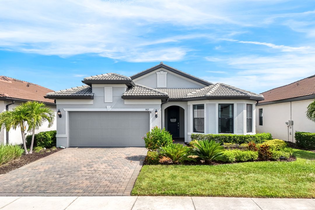 3927 Black Eagle Ln, Fort Myers, FL 33966