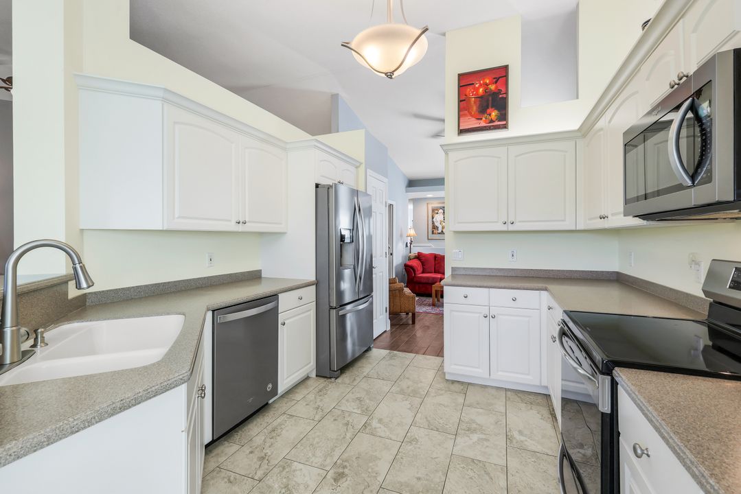 6085 Pinnacle Ln #1203, Naples, FL 34110