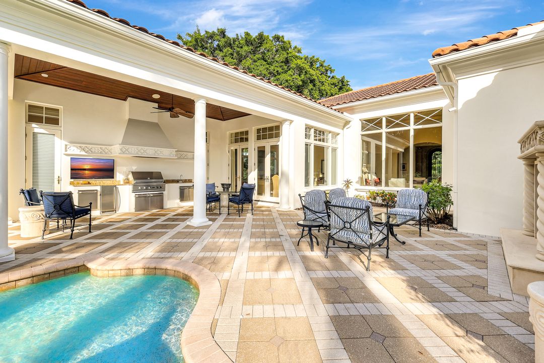 2249 Miramonte Ct, Naples, FL 34105