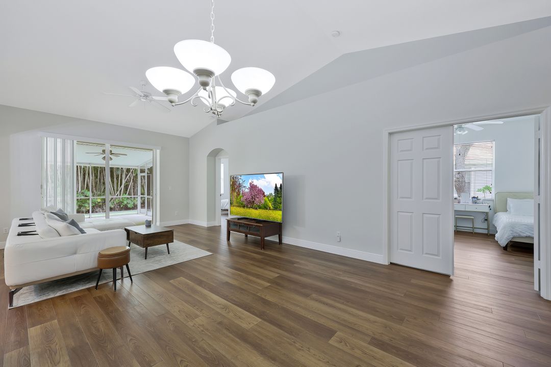 7416 Berkshire Pines Dr, Naples, FL 34104