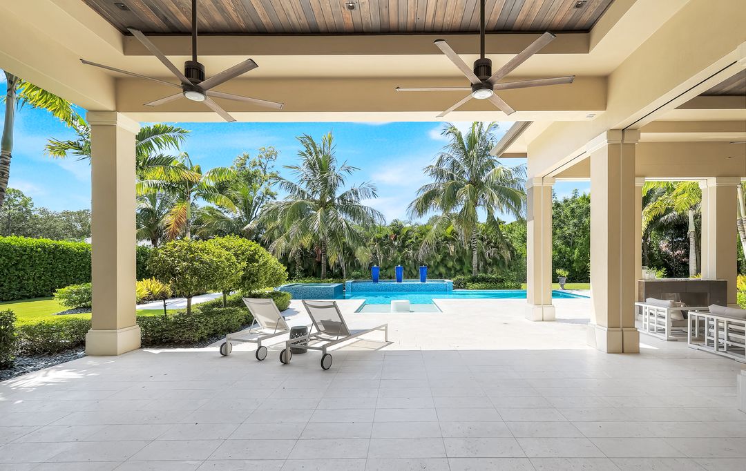 112 Hickory Rd, Naples, FL 34108