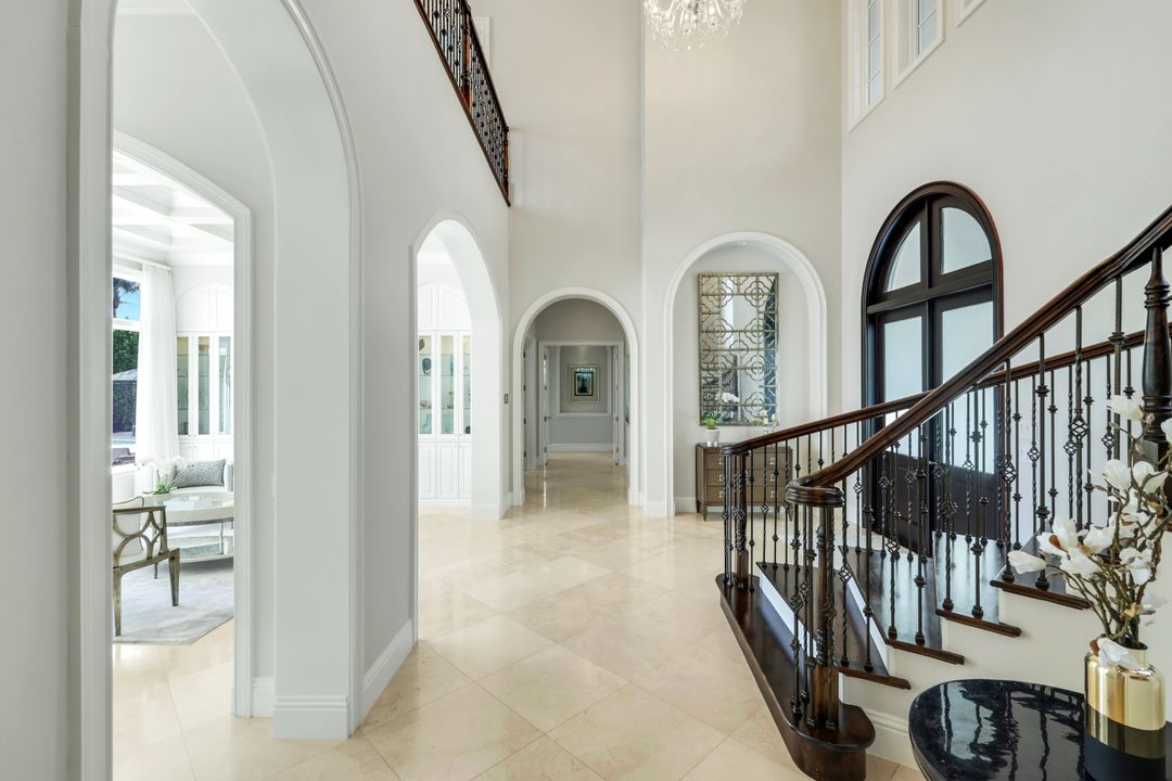 2885 Escada Ct, Naples, FL 34109