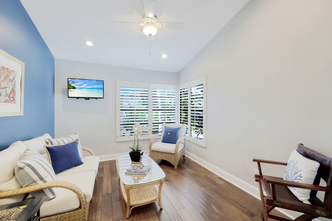 430 Cypress Way E, Naples, FL 34110