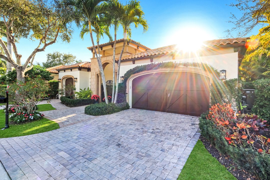 1561 Marsh Wren Ln, Naples, FL 34105