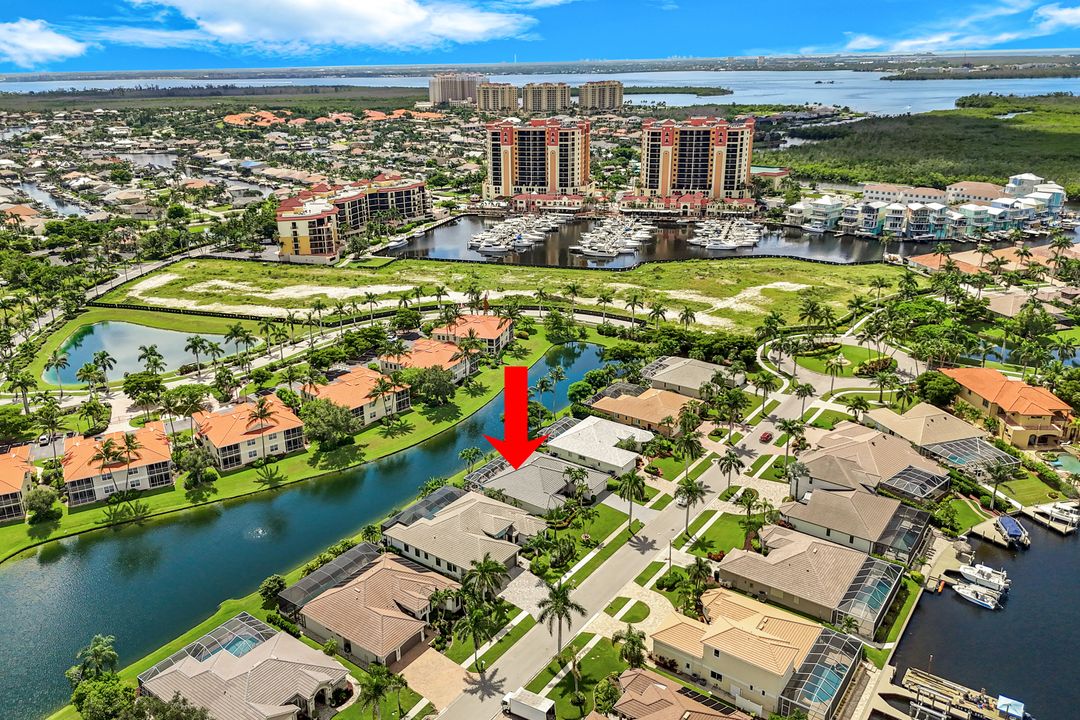 5609 Harbour Cir, Cape Coral, FL 33914