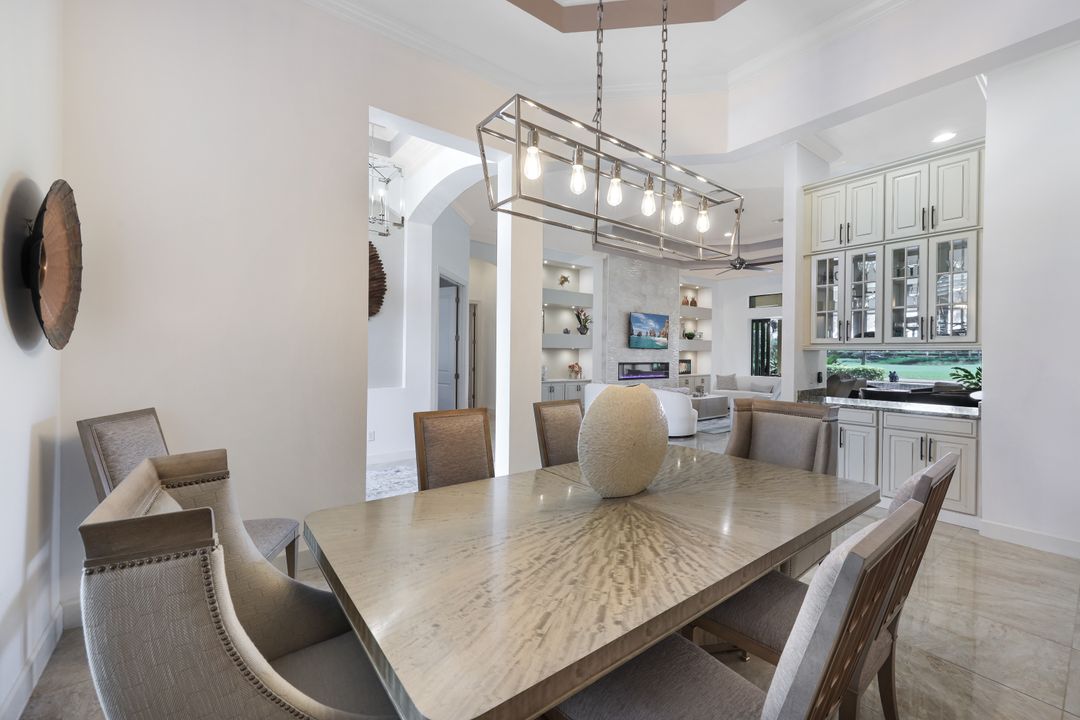 8678 Amour Ct, Naples, FL 34119