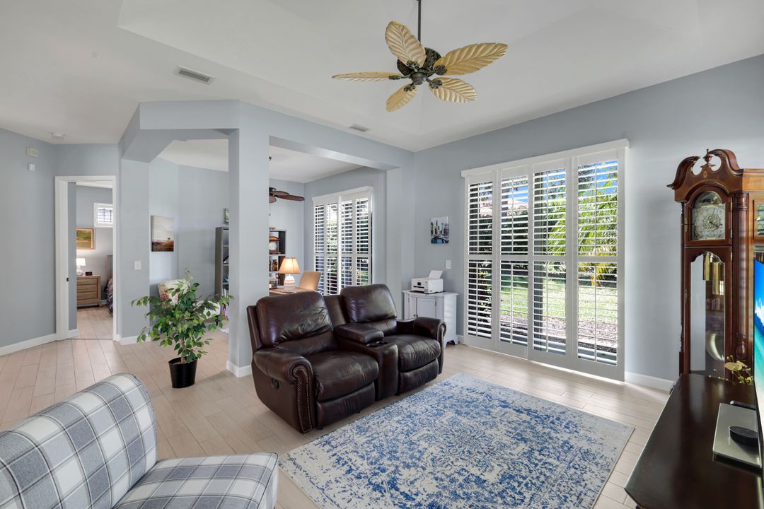 3232 Sundance Cir, Naples, FL 34109