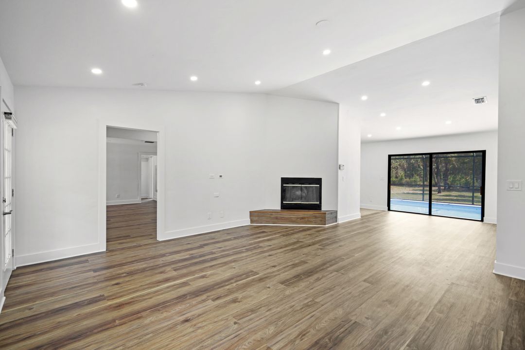 2760 14th Ave SE, Naples, FL 34117