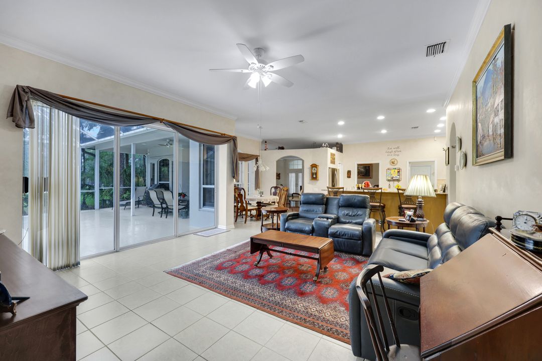 661 27th St NW, Naples, FL 34120