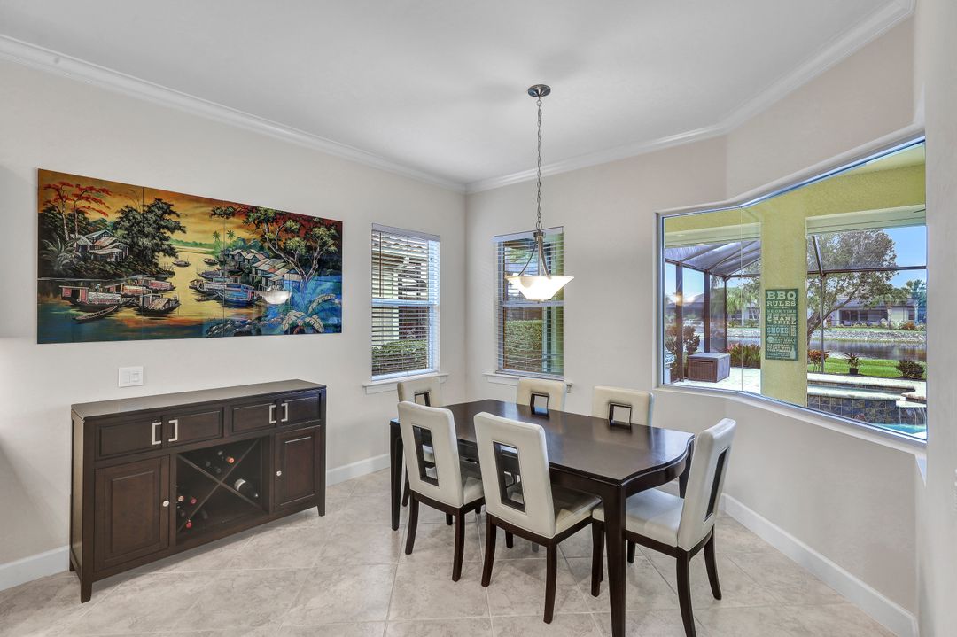 9111 Graphite Cir, Naples, FL 34120