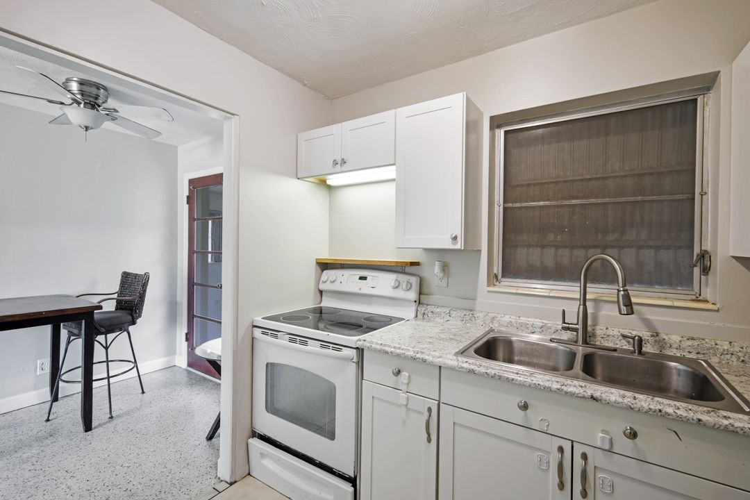 2968 Sunset Rd, Fort Myers, FL 33901