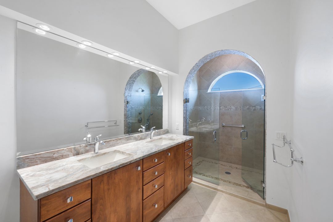 2153 Paget Cir, Naples, FL 34112