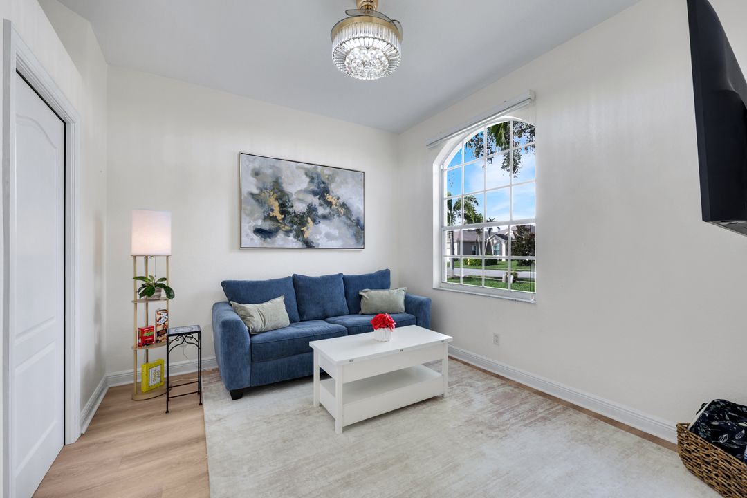 8058 Tauren Ct, Naples, FL 34119