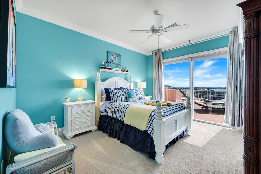 1021 S Collier Blvd #PH1, Marco Island, FL 34145