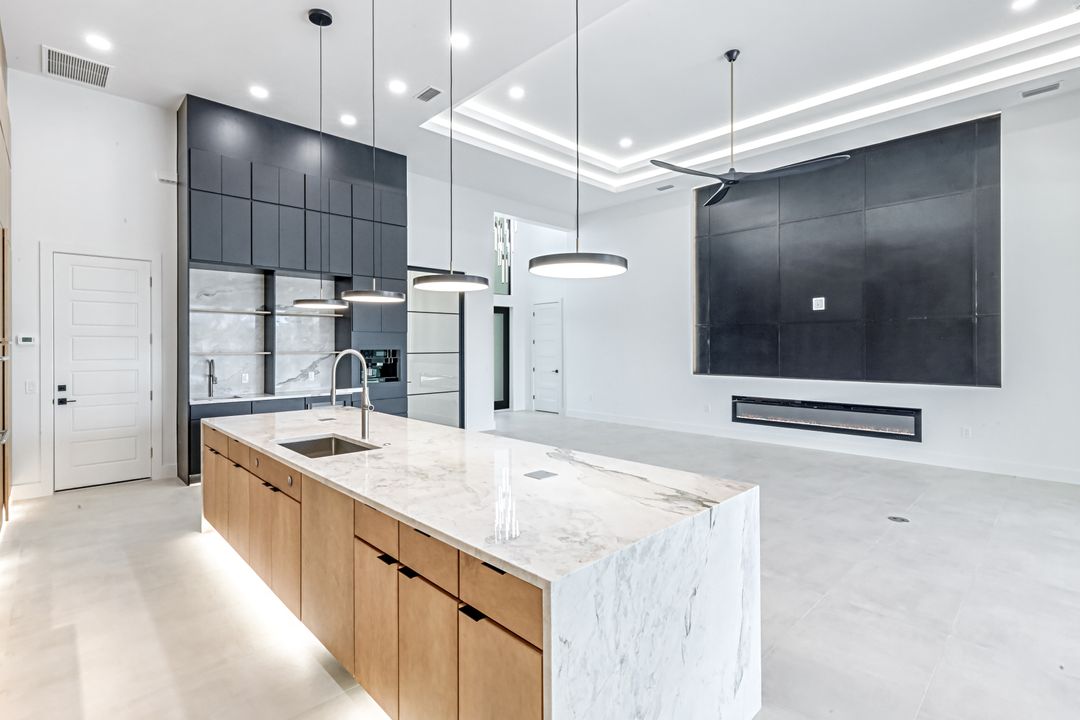 122 SW 58th St, Cape Coral, FL 33914