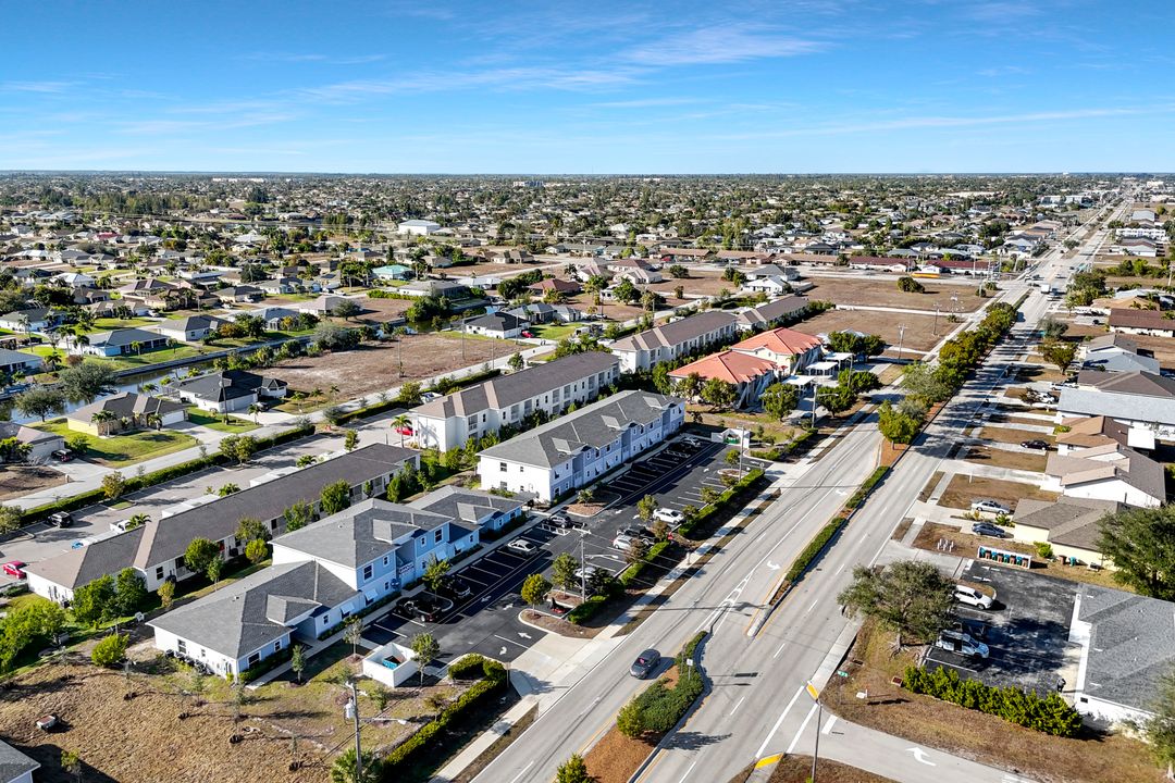 3320 Skyline Blvd, Cape Coral, FL 33914