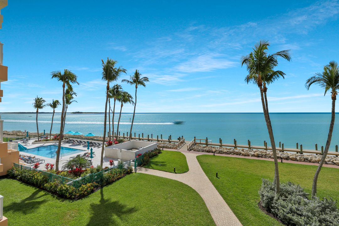 990 Cape Marco Dr  #208, Marco Island, FL 34145