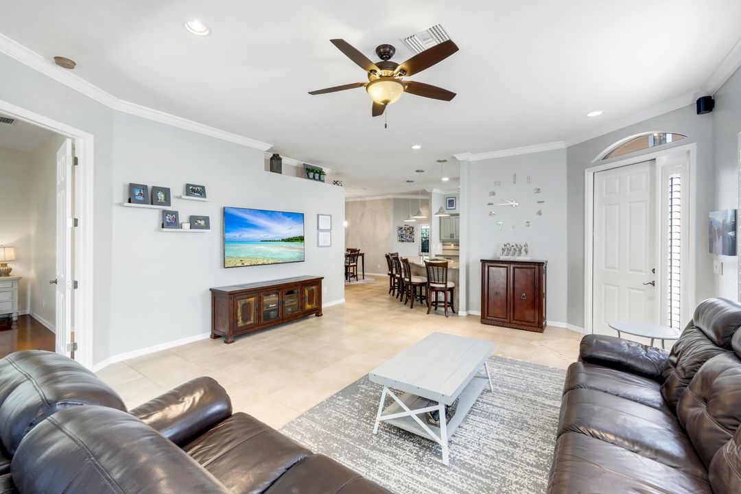 12694 Fox Ridge Dr, Bonita Springs, FL 34135