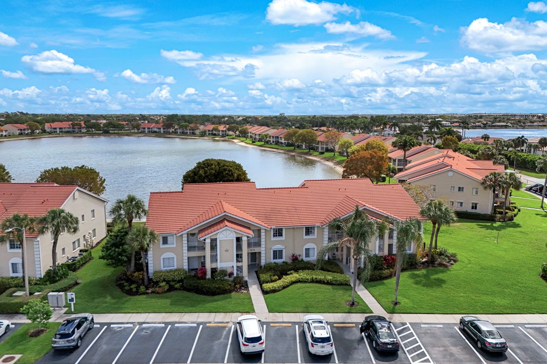 7706 Jewel Ln, Naples, FL 34109