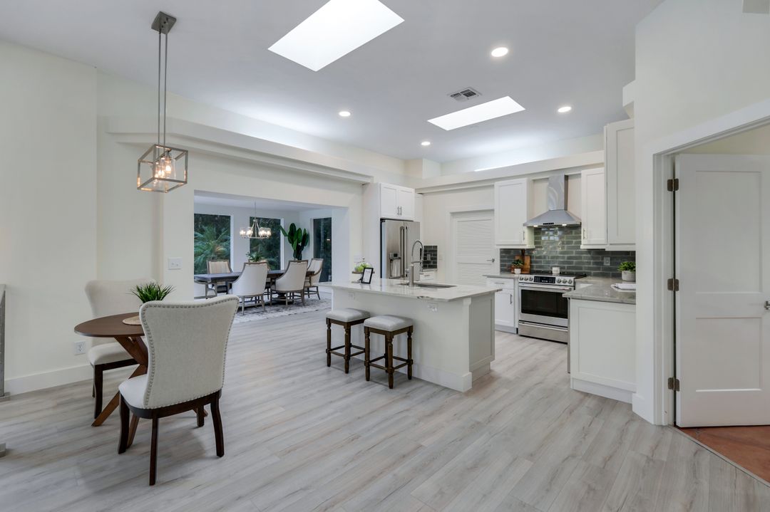 2861 Santa Barbara Blvd, Naples, FL 34116