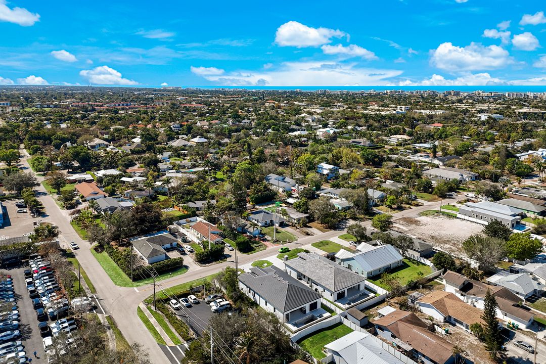 1381 Trail Terrace Dr, Naples, FL 34103