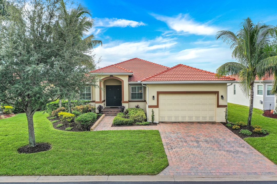 8666 Sumner Ave, Fort Myers, FL 33908