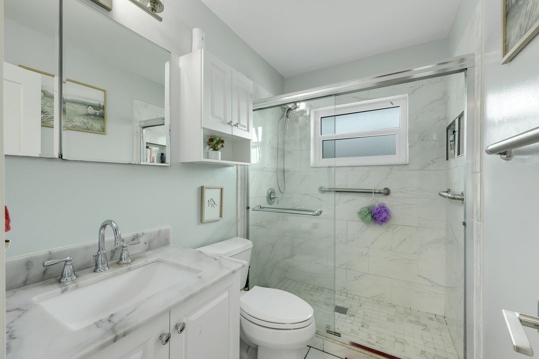 1007 Wilshire Dr, Fort Myers, FL 33919