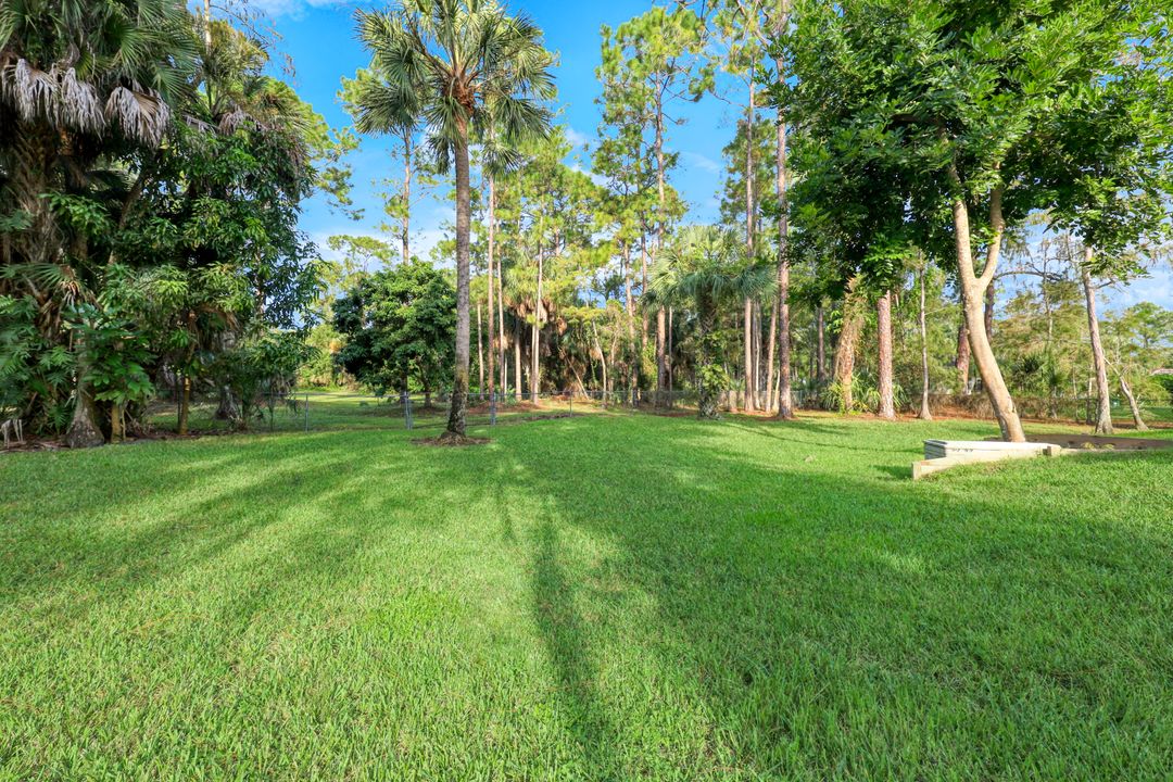661 27th St NW, Naples, FL 34120