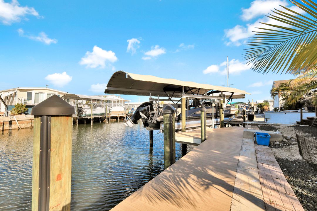 2971 Bounty Ln, Saint James City, FL 33956