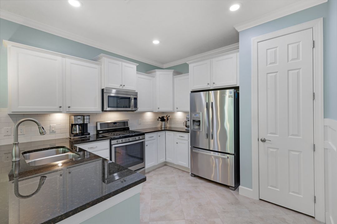 10661 Jackson Square Dr, Estero, FL 33928
