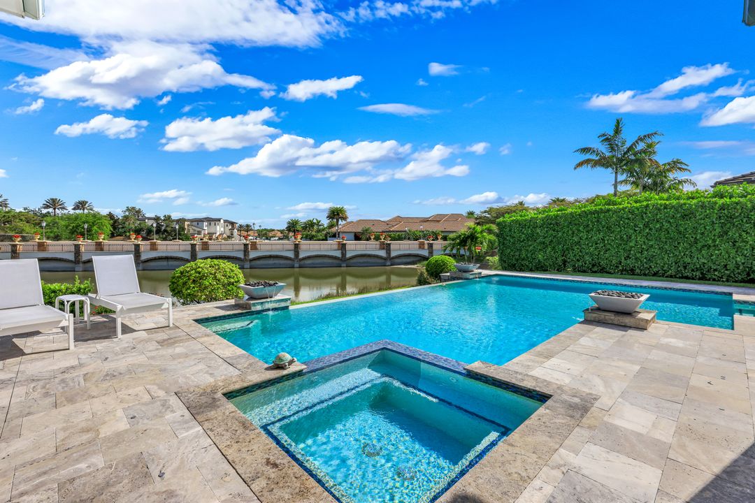 16415 Seneca Way, Naples, FL 34110