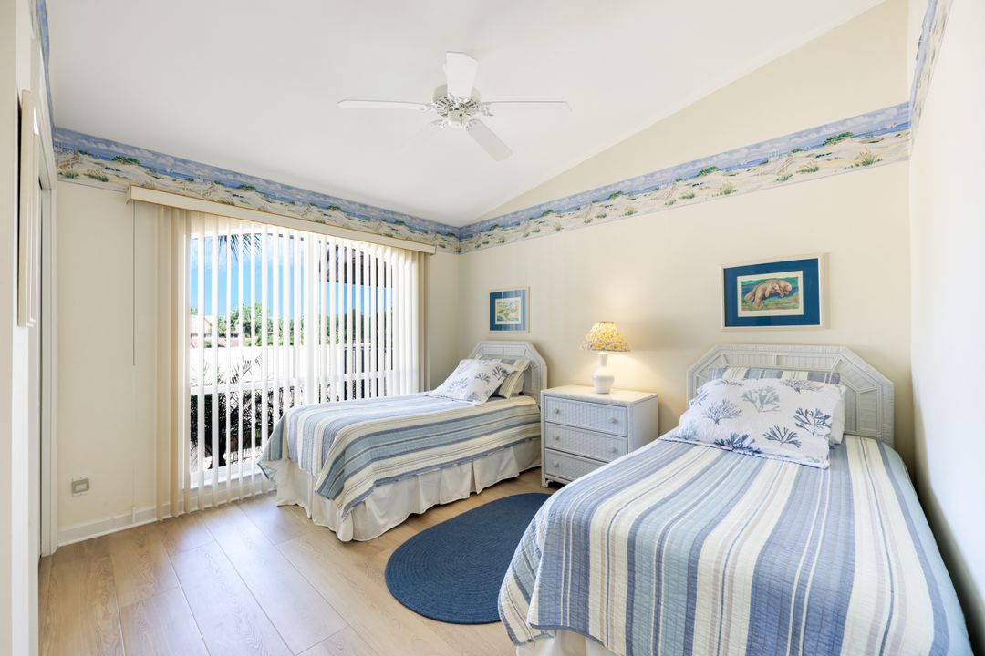 1972 Cascades Dr #4, Naples, FL 34112