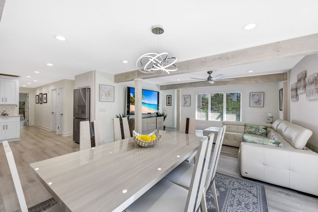 2061 Santa Barbara Blvd, Naples, FL 34116