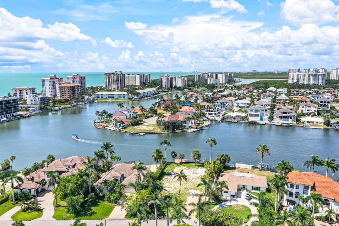 191 Seabreeze Ave, Naples, FL 34108