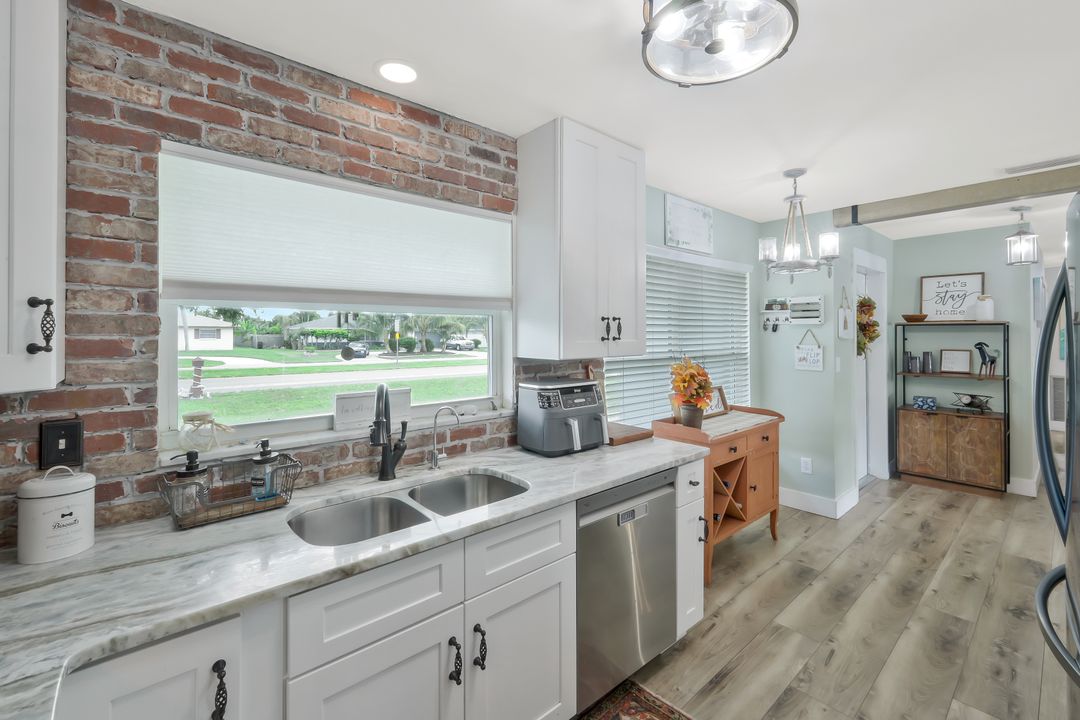 1317 Everest Pkwy, Cape Coral, FL 33904