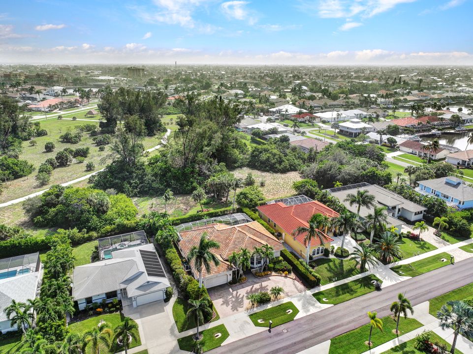 577 Somerset Ct, Marco Island, FL 34145