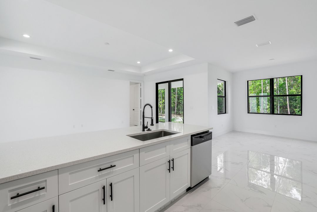 3644 35th Ave NE, Naples, FL 34120