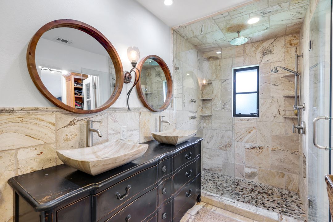 284 Polynesia Ct, Marco Island, FL 34145